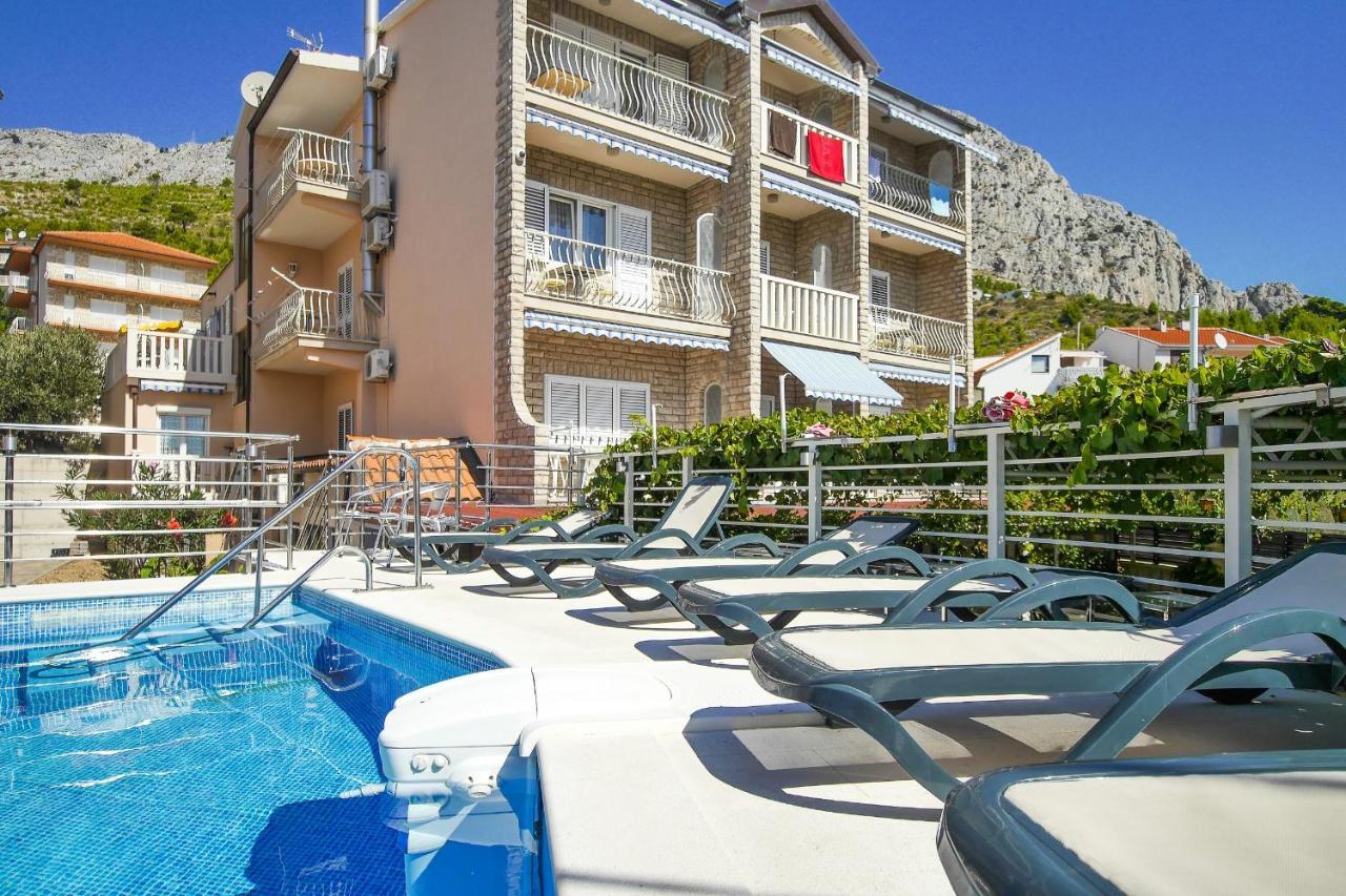 Apartments Babaja Omis Exterior photo