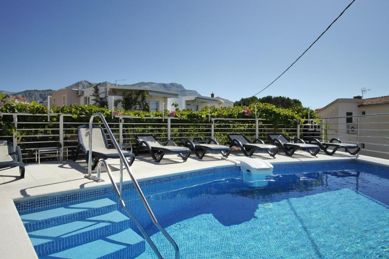 Apartments Babaja Omis Exterior photo